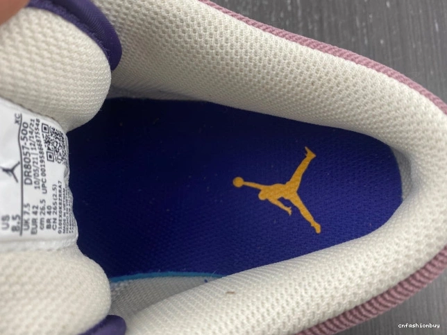 1 DR8057-500 Air Jordan (W) Unity Low 0824